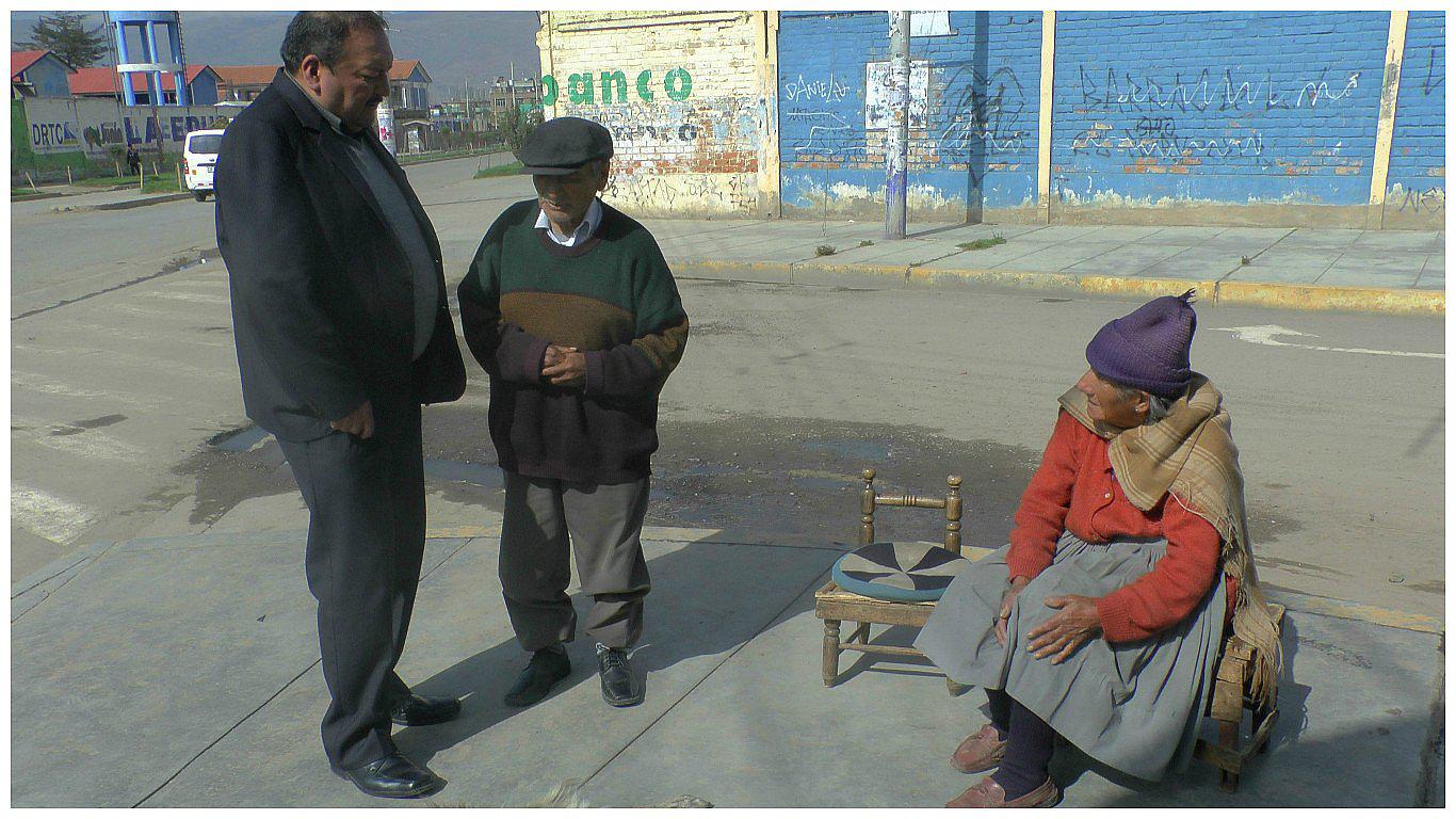 Ancianos que viven en extrema pobreza no reciben ayuda del Estado por esta razón