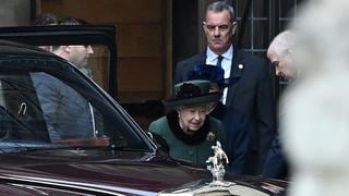 Isabel II asiste a su primer compromiso público en meses tras sus problemas de salud
