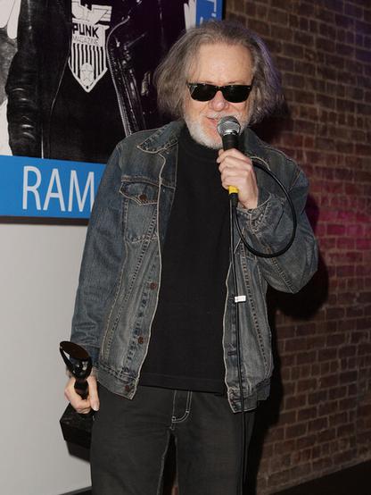 Murió Tommy Ramone último miembro original de la banda punk The Ramones