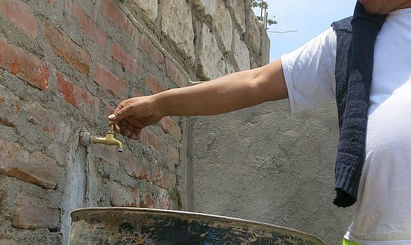 Corte del servicio de agua en Tiabaya, Socabaya y José Luis Bustamante y Rivero