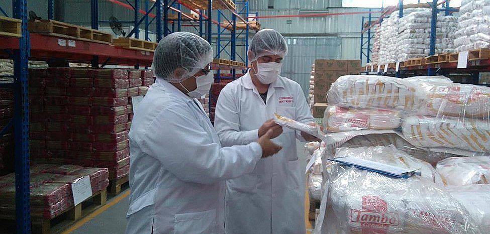 Piura: Supervisan almacenes de Qali Warma en colegios de Paita