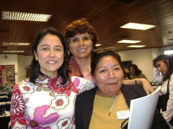 Gobernadores oficialistas también usan donaciones para proselitismo