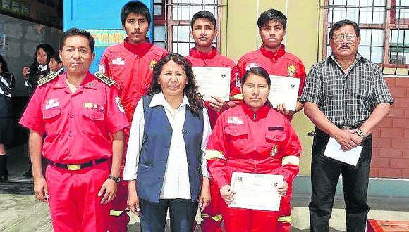 Tacna: Cinco alumnos del colegio Jorge Chávez se enrolan como bomberos