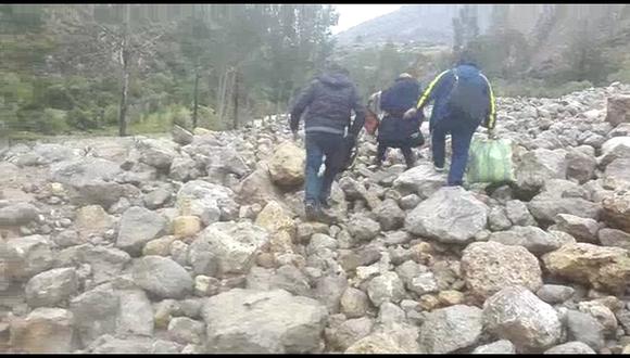 ​Interrupción de la vía Moya Huancavelica debido a deslizamiento de rocas y lodo
