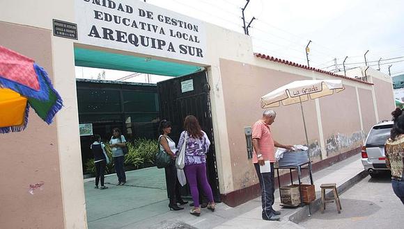 OCI cuestiona al personal de Cáceres Llica en la UGEL Arequipa Sur