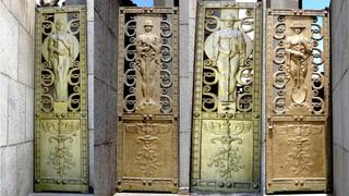 Jesús María: municipio denuncia desaparición de puertas bronce de monumento ubicado en el Campo de Marte