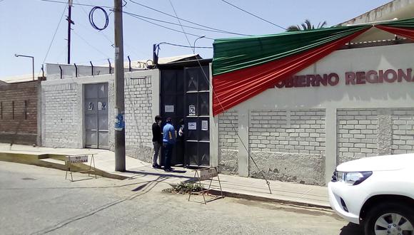 Funcionarios del Gobierno Regional de Tacna prometen que pagarán antes de fin de mes. (Foto: Adrian Apaza)