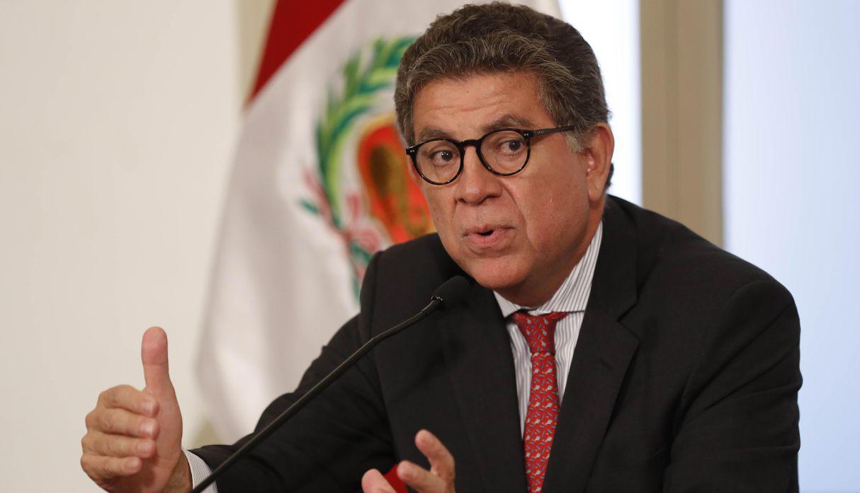 El canciller de nuestro país, Gustavo Meza -Cuadra, se pronuncia durante una rueda de prensa con corresponsales extranjeros este lunes, en Lima (Perú). (EFE).