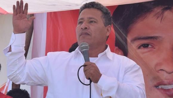 El analista y exregidor de la municipalidad de Trujillo califica la gestión de José Ruiz y dice que trata de mantenerse en el poder.