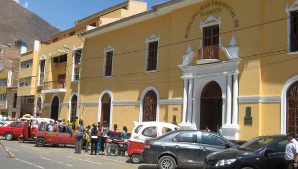 Gerente municipal de Huánuco niega deuda a obreros y serenos