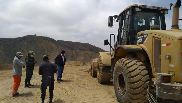 Fiscalía interviene a tres personas e incauta maquinaria en operativo contra la minería ilegal en Máncora 