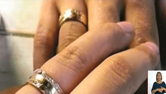 Policía termina despedido tras casarse en la cárcel con reclusa (VIDEO)