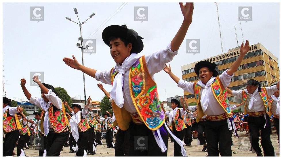 Huancayo retumbó con el Día del Huaylarsh (FOTOS Y VIDEO)