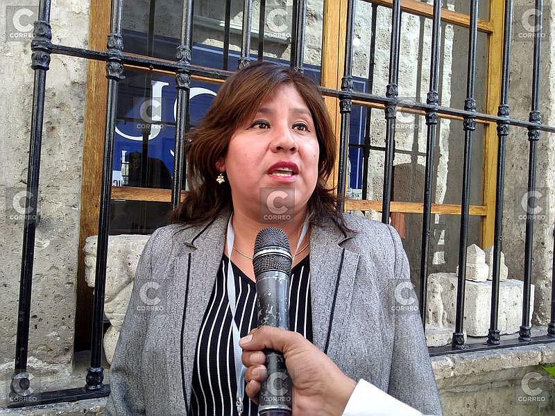 Trasladan a 2 mil pobladores que viven cerca al volcán Ubinas