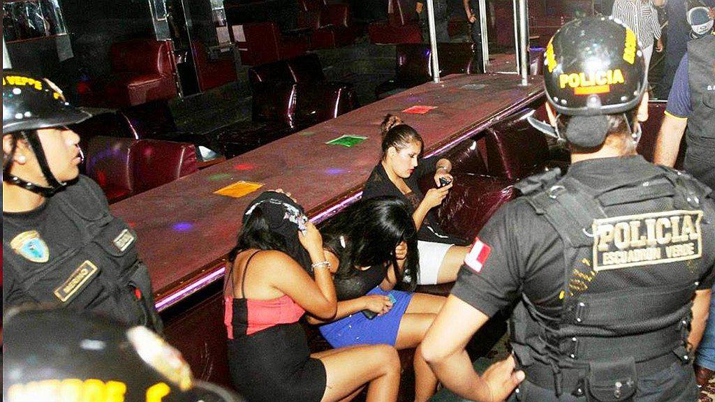 Ilo: Jovencitas escapan de local donde las obligaban a trabajar como damas de compañía