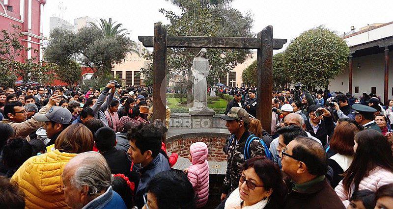 Santa Rosa: Gran cantidad de fieles visitan Santuario de la avenida Tacna
