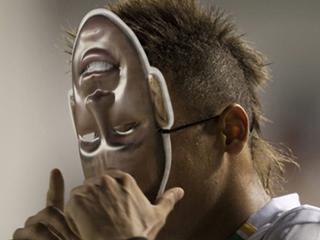 Neymar fue expulsado por festejar gol con una máscara