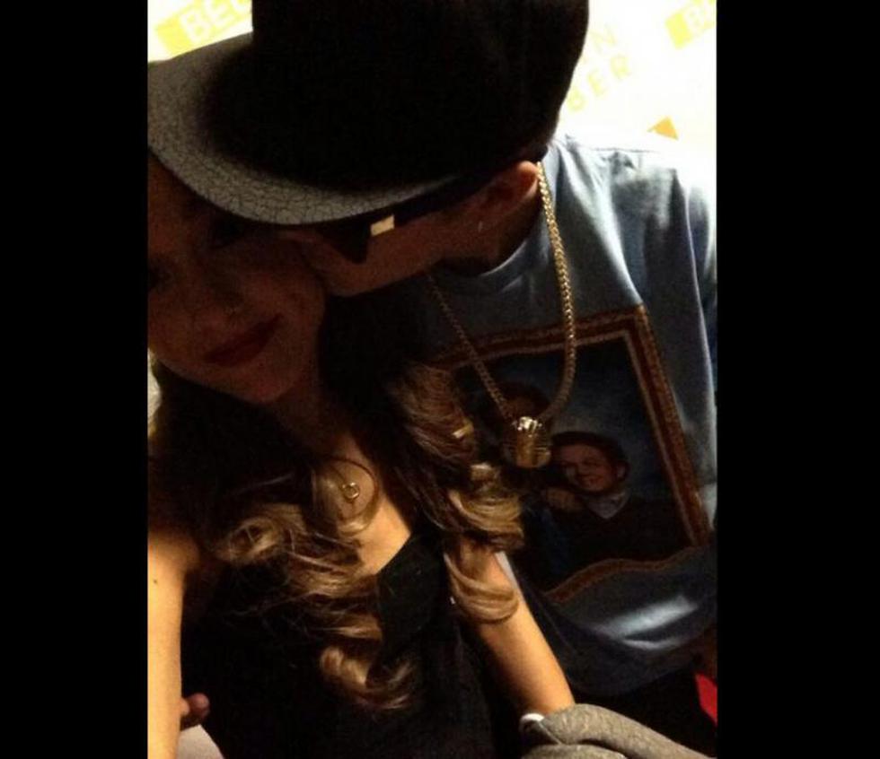 Polémica por beso de Justin Bieber a Ariana Grande (Fotos)