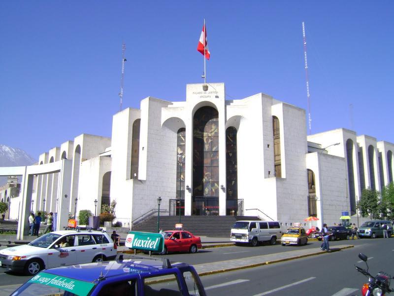 Abogado litigante fallece de paro cardiaco en plena audiencia