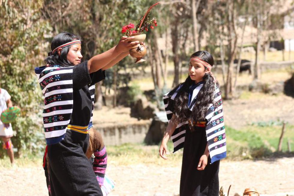 Miles de turistas presencian el Pagapu Wanka en Huari