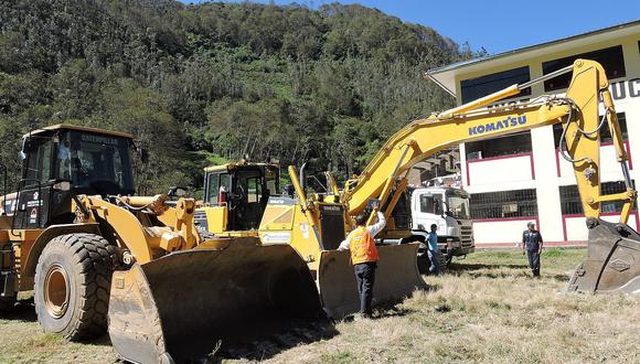 Inician trabajos de descolmatación en el río Vilcabamba