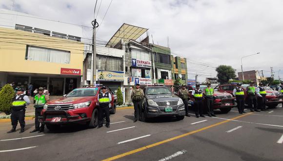 Serenos y Policías juntos combaten la delincuencia en Miraflores. (Foto: Correo)