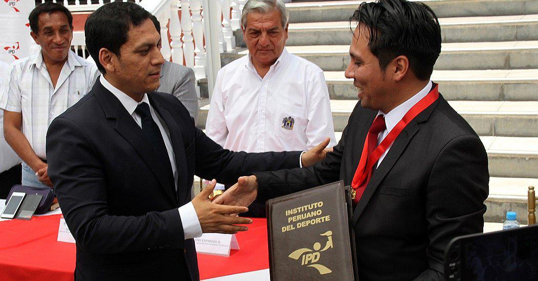 Juan José Fort ​juramentó como presidente del IPD La Libertad (VÍDEO) 