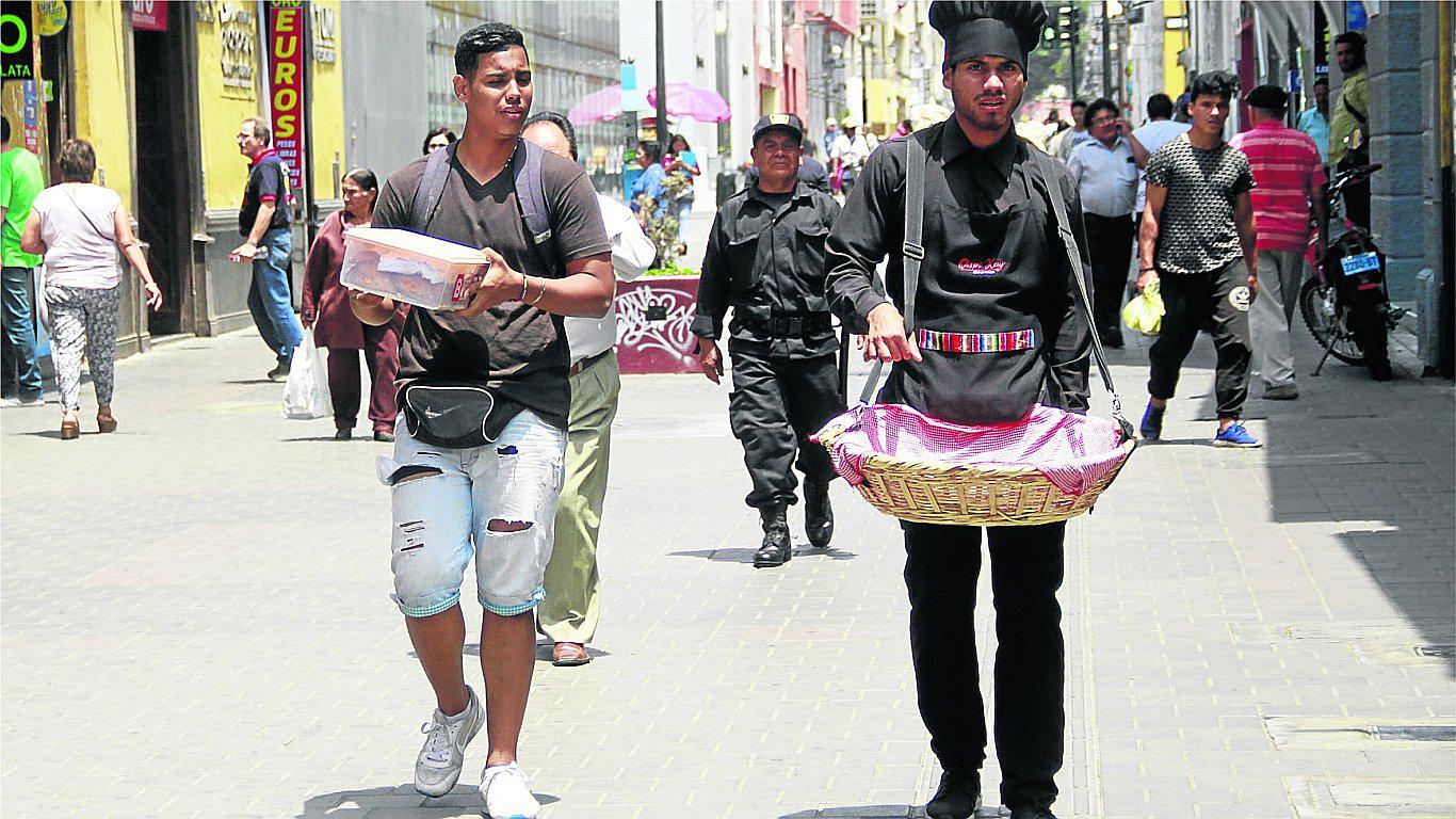 Vendedores ambulantes son extranjeros (INFOGRAFÍA) 
