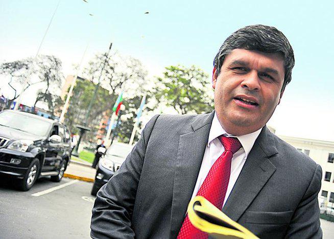 Santiago Gastañadui: "Maria Elena Llanos y su hermano estarían implicados en robo de agendas"