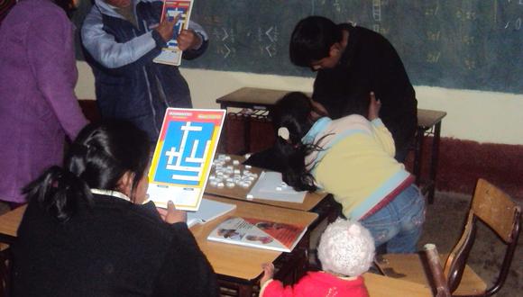Destinan más de un millón de soles para docentes de Huancavelica