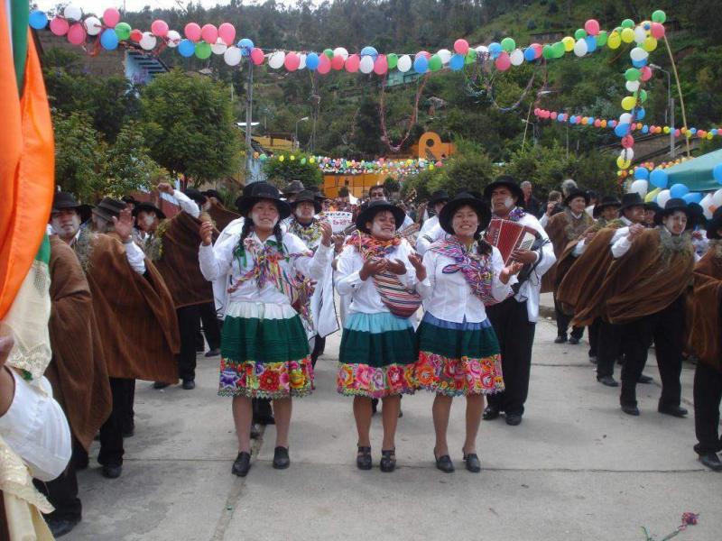 Alistan hatun Kusikuy 2013 en Acobamba 