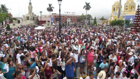 La Libertad: Cinco mil personas participaron en el "Marinera Plaza"