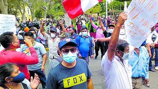 Con protesta exigen construir el dique izquierdo del río Piura