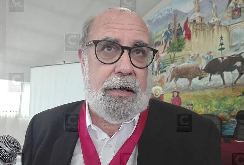 Actor Alberto Ísola señala que casos de corrupción se prestan para obras de teatro