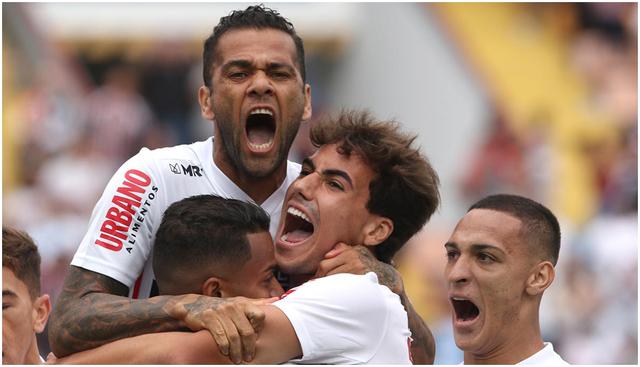 Con danio Alves, Sao Paulo irá al grupo D