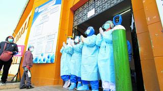 Personal de hospital Carrión de Huancayo eleva plegaria :  “La pandemia se nos escapa de las manos”