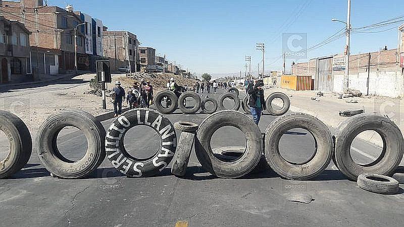 SNMPE: Bloqueos a puerto de Matarani generaron casi $400 millones en pérdidas