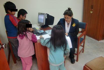 Fiscalía rescata a tres niños maltratados