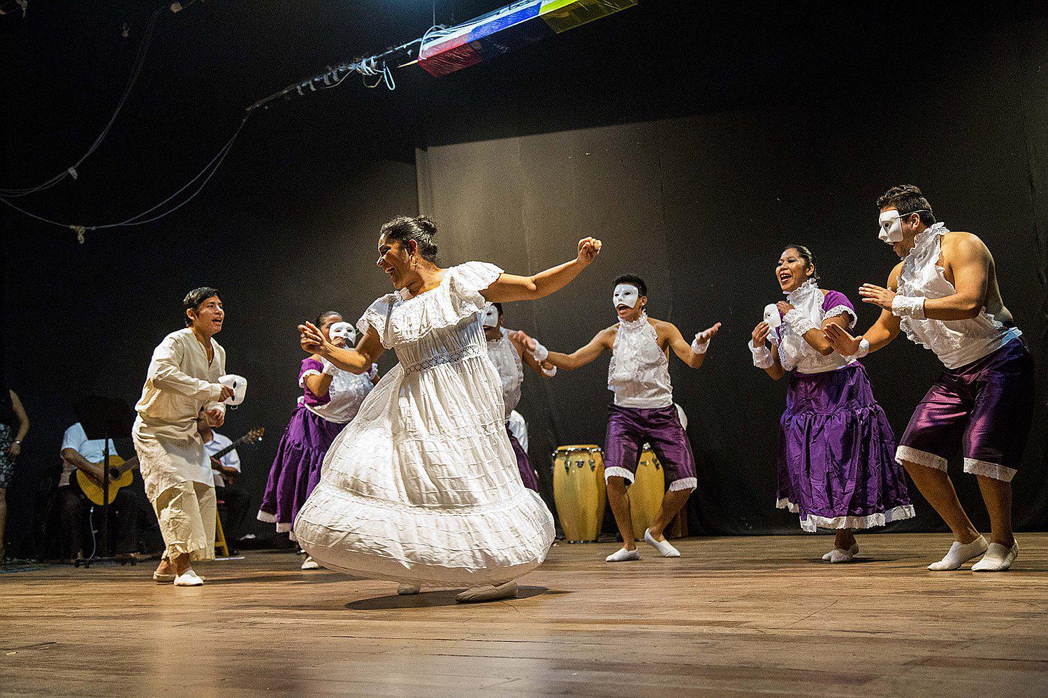 ​Preparan presentación por Día Internacional del Folclore