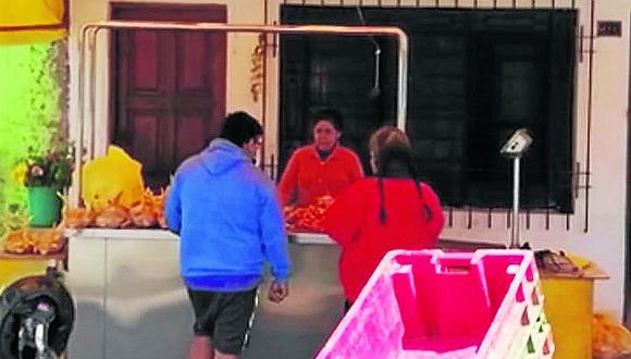Falsos mototaxistas asaltan a vendedora de pollos en Pueblo Nuevo