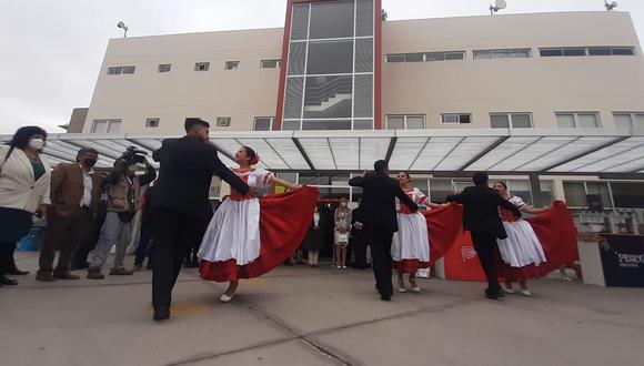 Danzas típicas peruanas se exhibieron en el complejo fronterizo Santa Rosa en una ceremonia por la reapertura. (Foto: GEC)