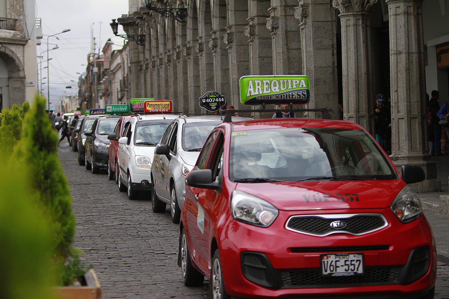 11 mil taxistas accederán a permisos especiales