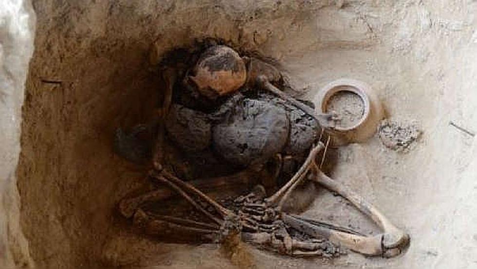 Encuentran 15 entierros humanos de la época inca en huaca de Lambayeque (FOTOS)