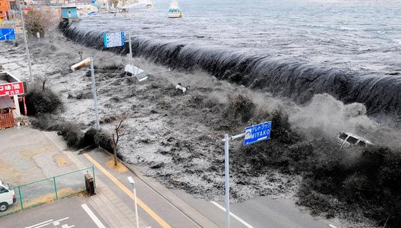 Japón: ​Desarrollan barrera desplegable para contener grandes tsunamis