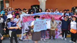 Ayacucho: Familiares se unen a la protesta de los estudiantes de la Universidad Nacional San Cristóbal de Huamanga 