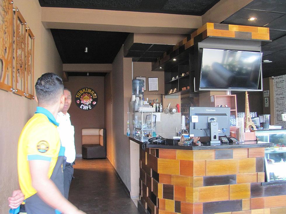 Con modalidad escalamiento entran a cafetería para robar dinero y equipos