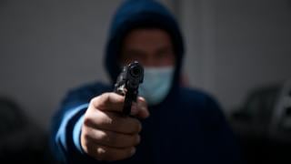 Huancayo: vigilante intenta evitar atraco y delincuentes le disparan