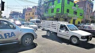 Congestión vehicular por trabajos en la Av. Progreso de Miraflores