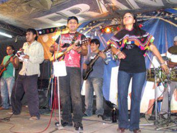 Milder Oré
 en concierto