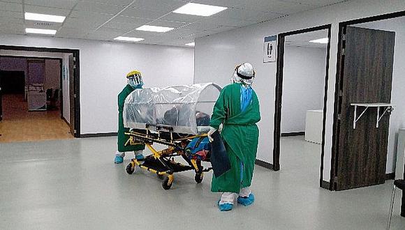 COVID-19 mata a 17 médicos en Arequipa